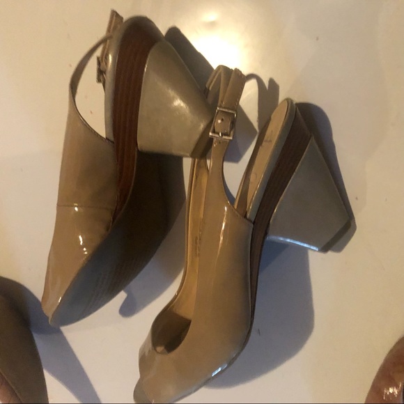 Ladies Frankie Sarto slingback dress shoes - Picture 2 of 2